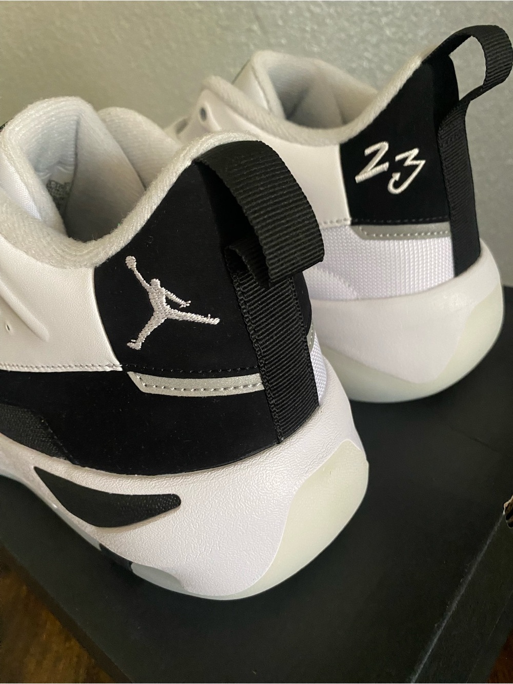 Jordan Max Aura 7 - Black and White Sneakers
